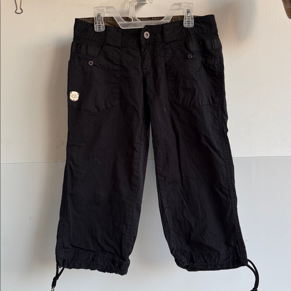 OAKLEY DRAWSTRING LEG STRETCH CAPRI PANTS (SHORTS?) SIZE 0 BLACK